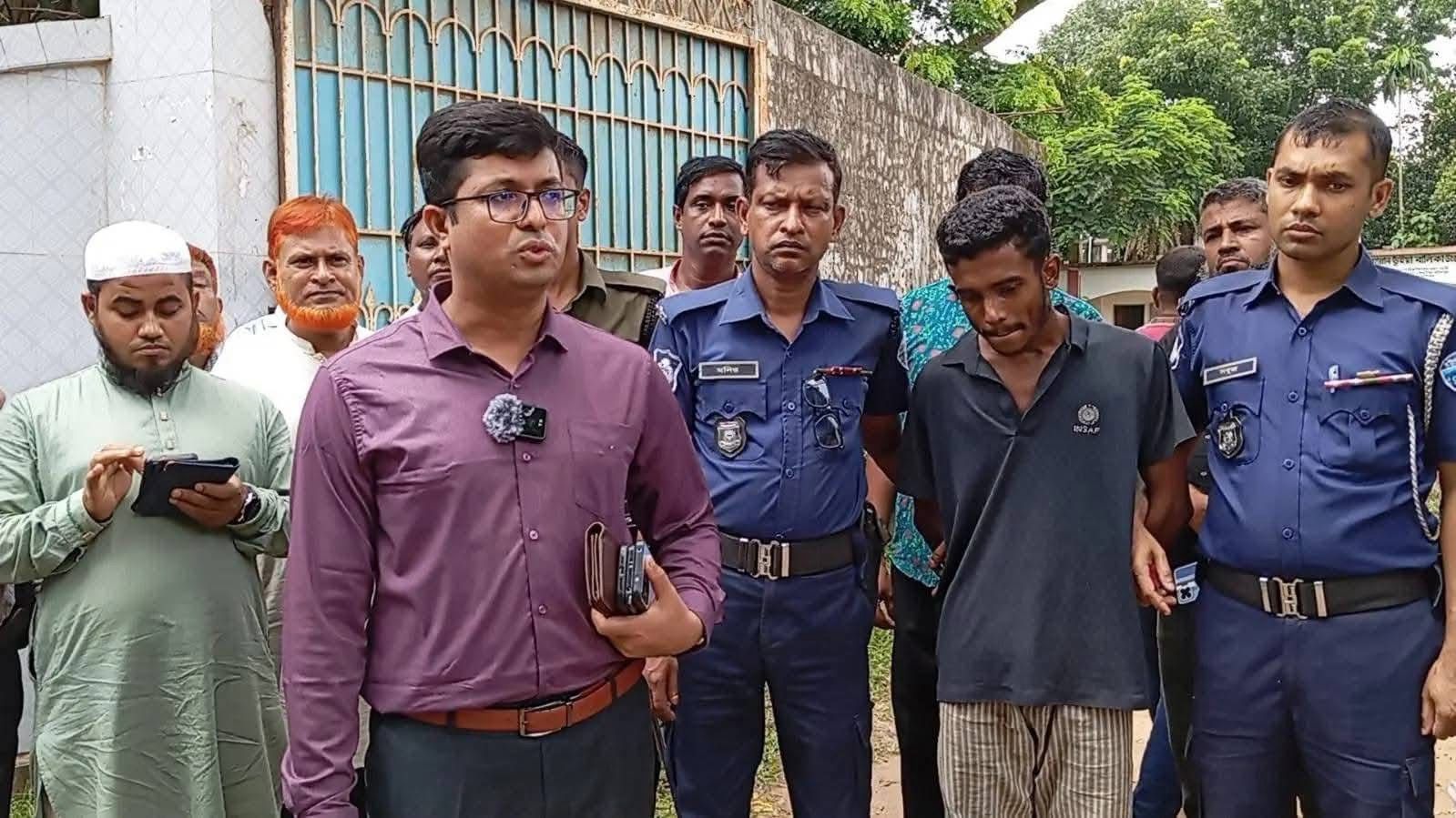 ছাত্রীদের উত্ত্যক্ত করে টিকটক, যুবকের ৬ মাসের কারাদণ্ড
