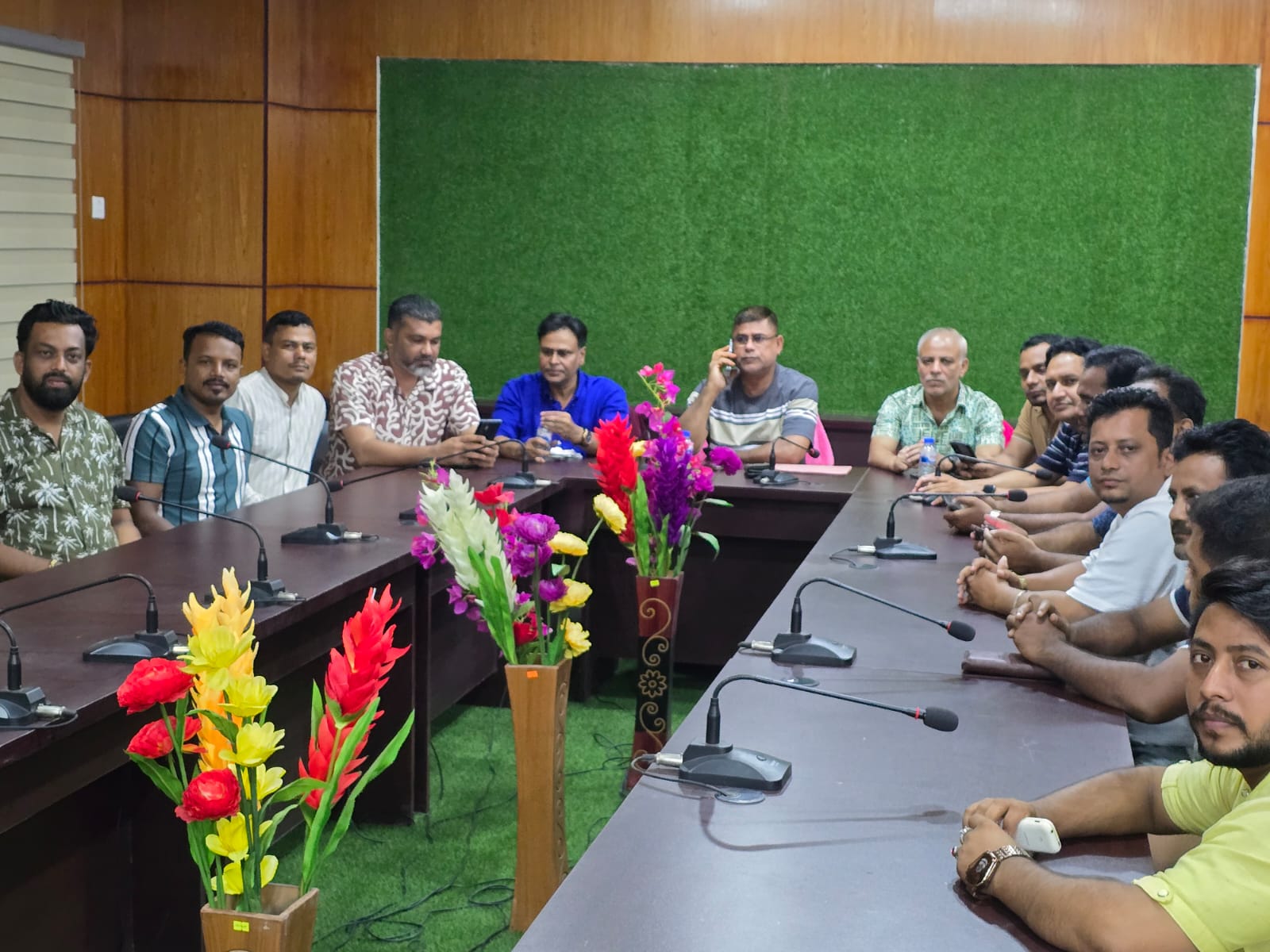 পথিকিটিভিতে ভিডিও এডিটর আবশ্যক