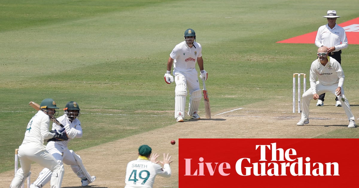 Starc Breaks Partnership as South Africa Reach 86 for 2 on Day Three in Durban