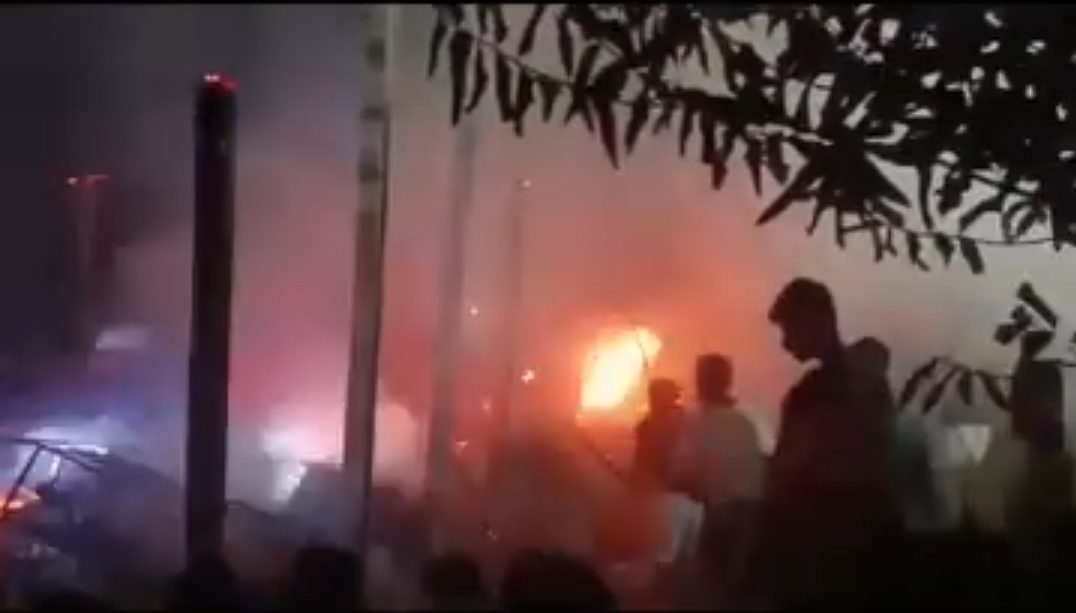 সরাইলে সিলিন্ডার বিস্ফোরণ থেকে আগুন, দগ্ধ ১০; পুড়ল ৮ ঘর