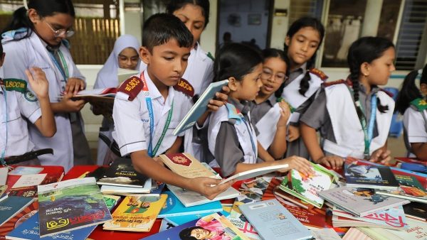 চট্টগ্রামের বালুছড়ায় লিডার্স স্কুলে প্রথমার বই উৎসব, শিক্ষার্থীদের উল্লাস