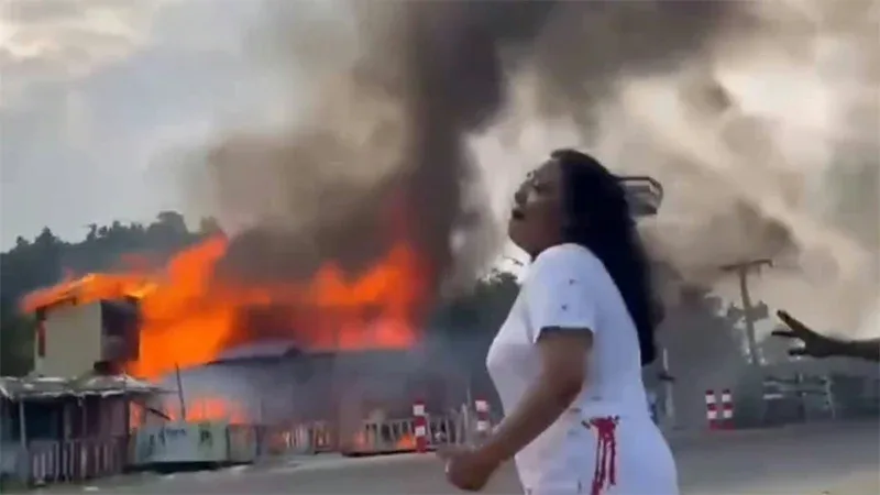 At Least 10 Dead in Fire at Cox’s Bazar Marine Drive Resort
